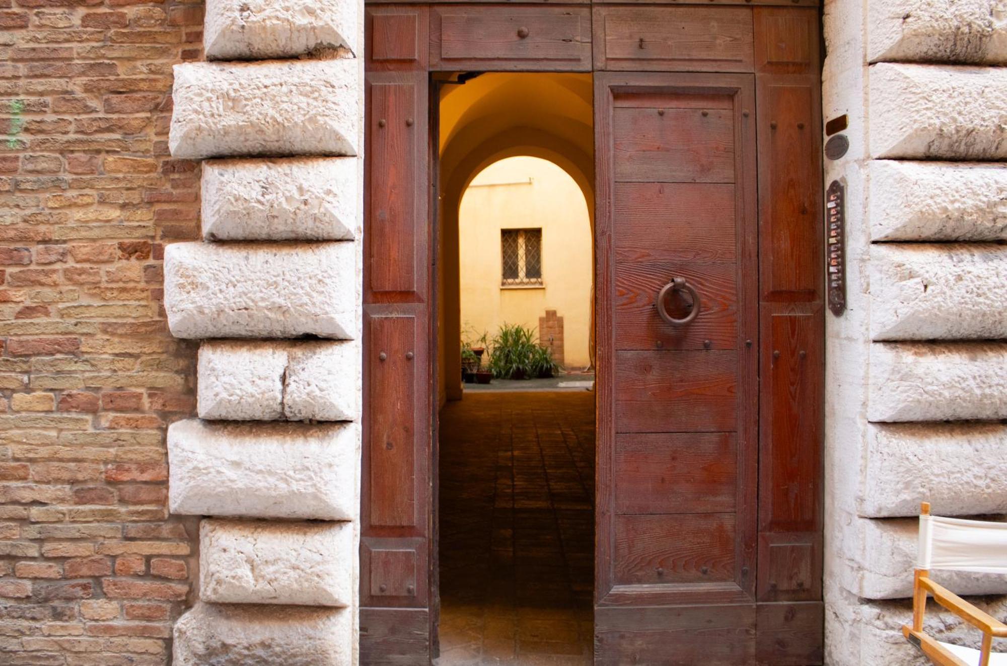 Palazzo Tancredi Apartment Ancona Bagian luar foto